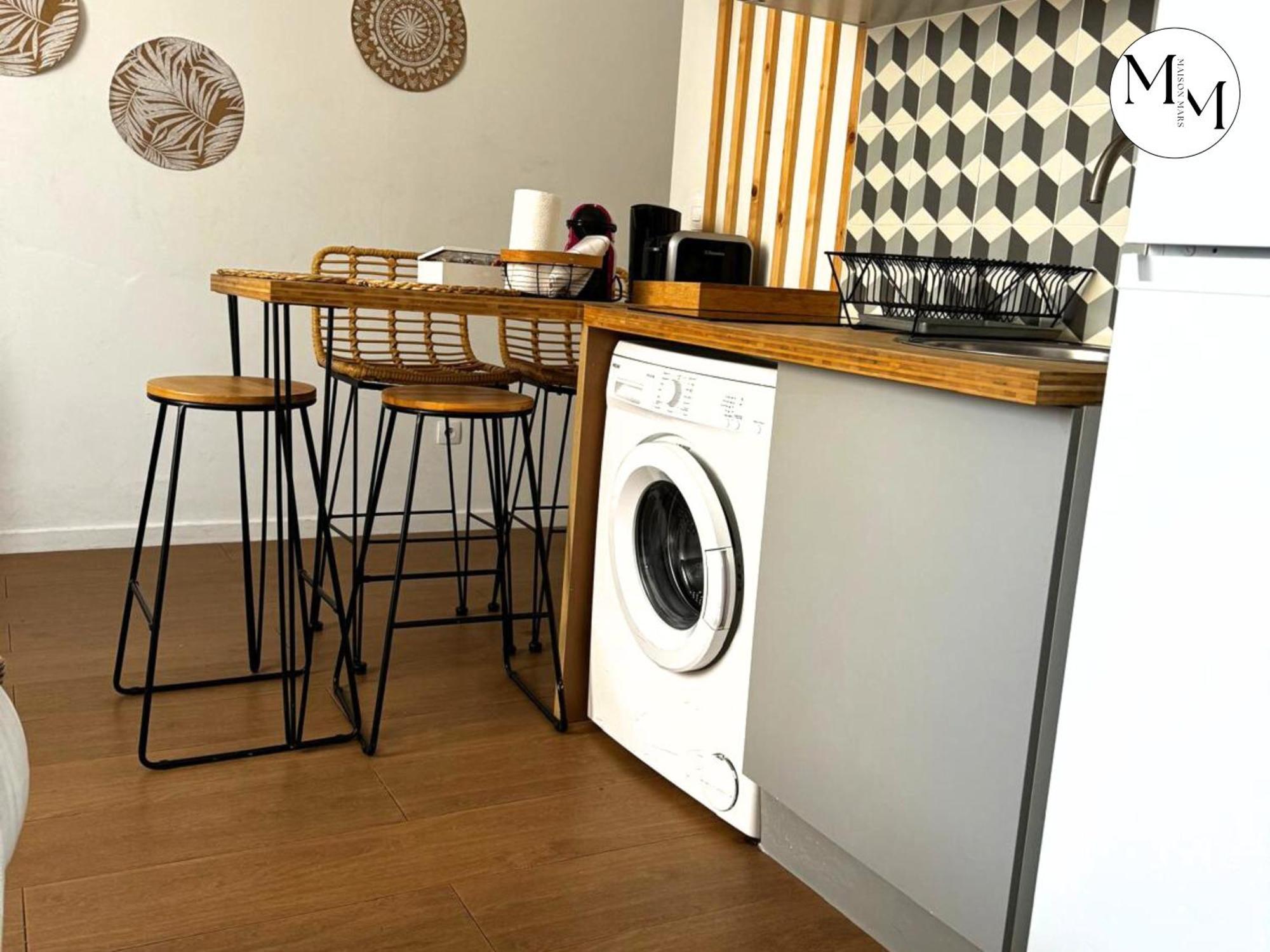 Deco Blancarde 2-3 Pers Terrasse Parking Clim Marseille